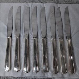 8 Piece Oneida Silversmiths Silver Plate Clairhill-Fairhill Hollow Dinner Knives